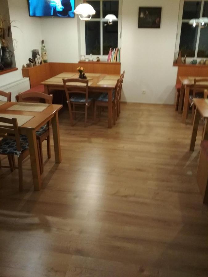Penzion U Pily Paseky nad Jizerou Ngoại thất bức ảnh